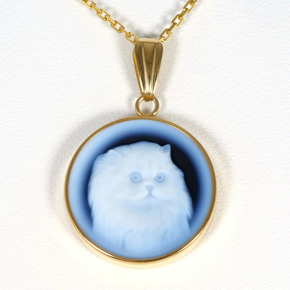 18K (18-karat) Yellow Gold Necklace with Stone Cameo, Total Weight 5.3g, 38cm...